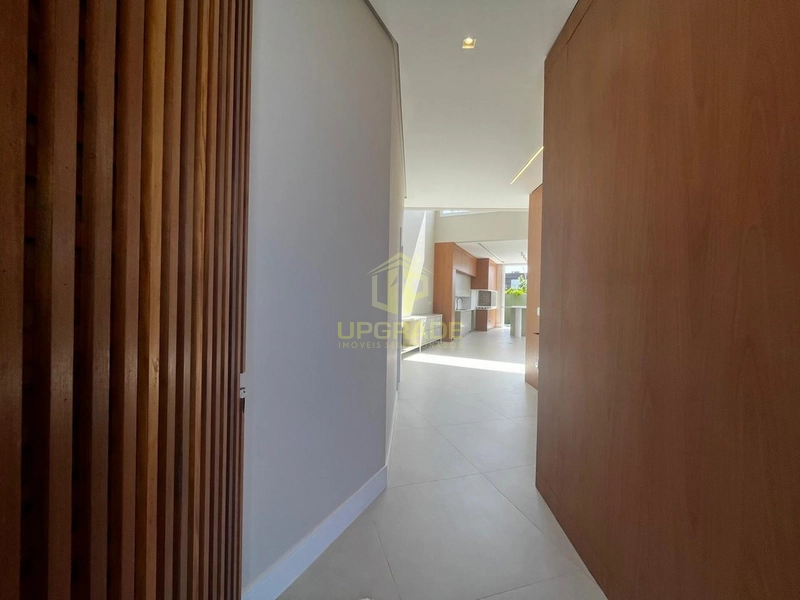 A felicidade se encontra em um bom livro lido na praia.: 34ª foto da galeria de imagens do imóvel