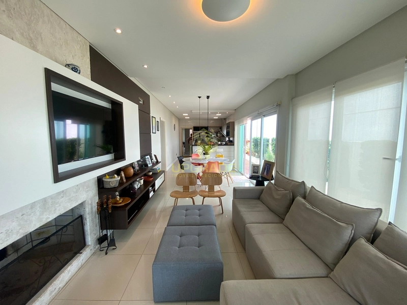 A felicidade se encontra em um bom livro lido na praia.: 11ª foto da galeria de imagens do imóvel