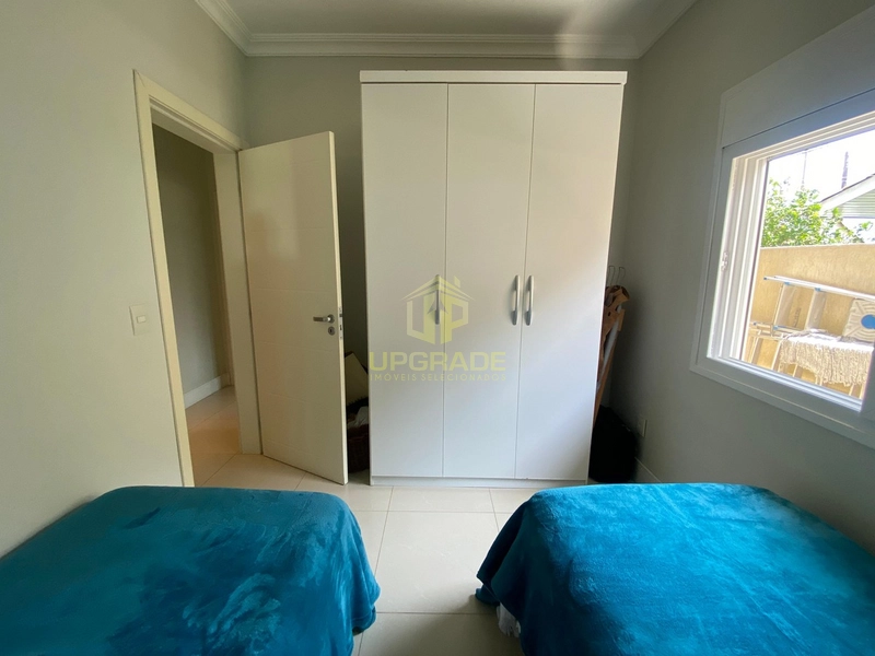 A felicidade se encontra em um bom livro lido na praia.: 2ª foto da galeria de imagens do imóvel