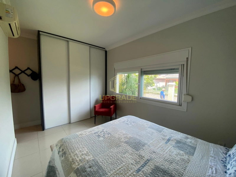 A felicidade se encontra em um bom livro lido na praia.: 4ª foto da galeria de imagens do imóvel