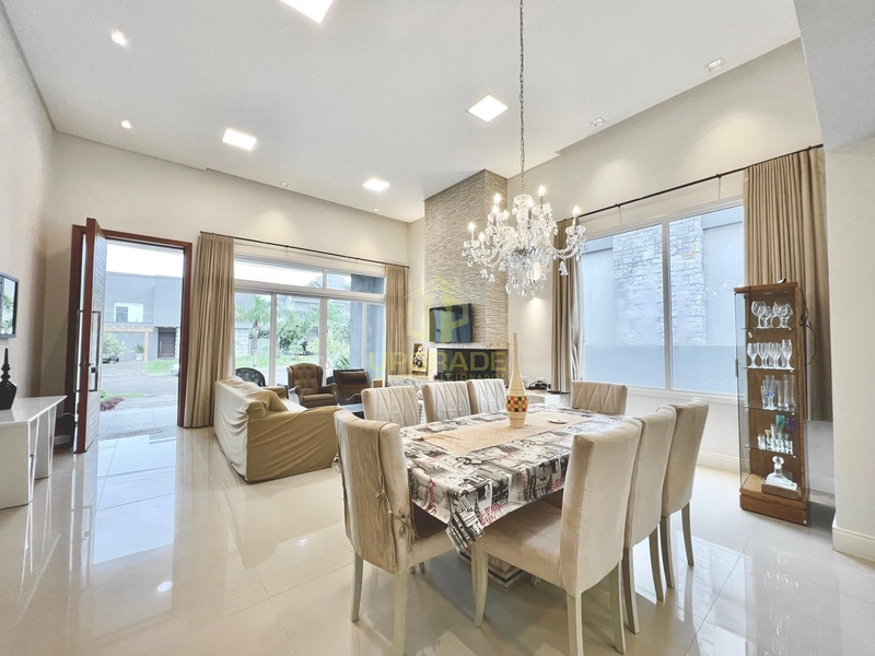 Depois de tanto esforço, a melhor recompensa é ver esse mar azul: 15ª foto da galeria de imagens do imóvel