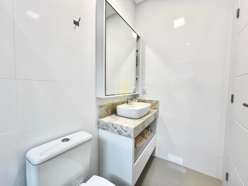 Depois de tanto esforço, a melhor recompensa é ver esse mar azul: 3ª foto da galeria de imagens do imóvel