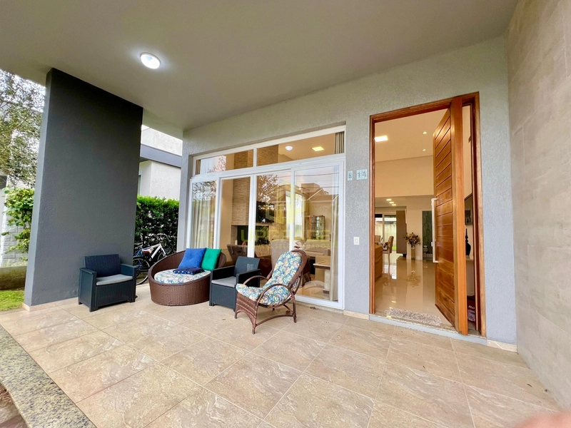 Depois de tanto esforço, a melhor recompensa é ver esse mar azul: 20ª foto da galeria de imagens do imóvel