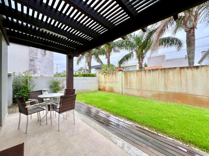 Depois de tanto esforço, a melhor recompensa é ver esse mar azul: 4ª foto da galeria de imagens do imóvel