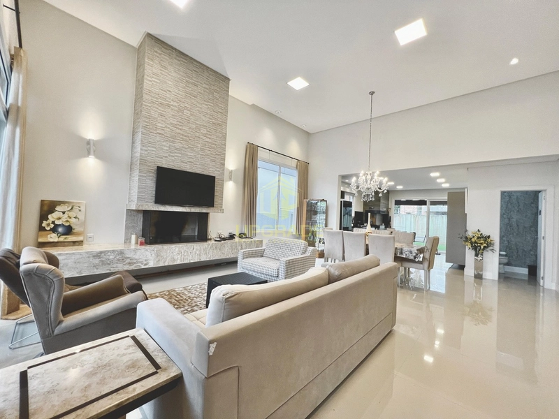 Depois de tanto esforço, a melhor recompensa é ver esse mar azul: 30ª foto da galeria de imagens do imóvel