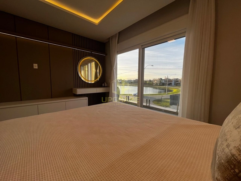 Um verdadeiro espetáculo com vista para o lago.: 15ª foto da galeria de imagens do imóvel