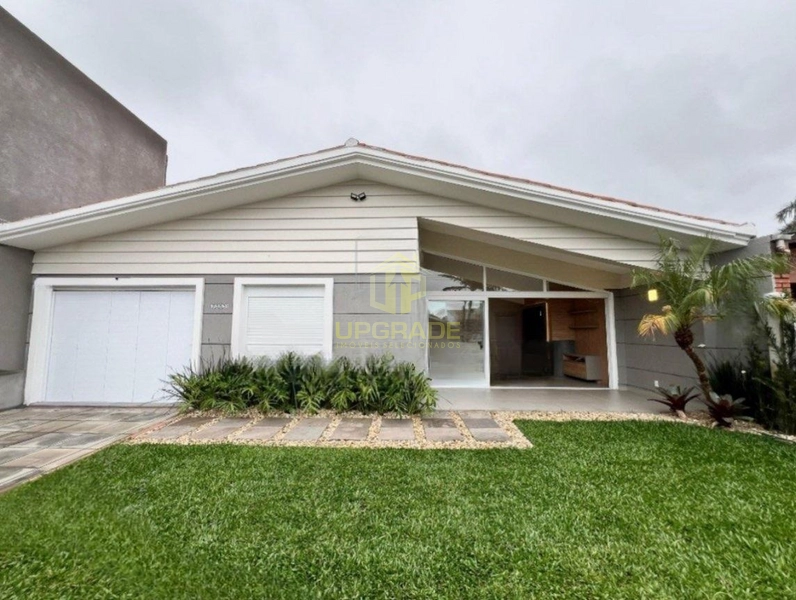 Próximo do mar e do centro de Atlântida: 1ª foto da galeria de imagens do imóvel