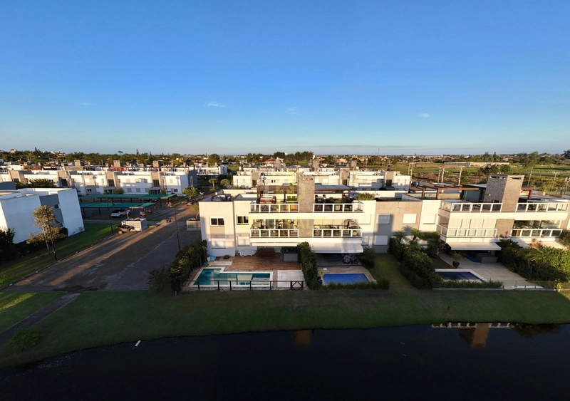 Sol, praia e férias...: 4ª foto da galeria de imagens do imóvel