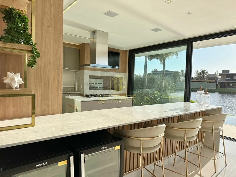 A vida é mais feliz na praia: 83ª foto da galeria de imagens do imóvel