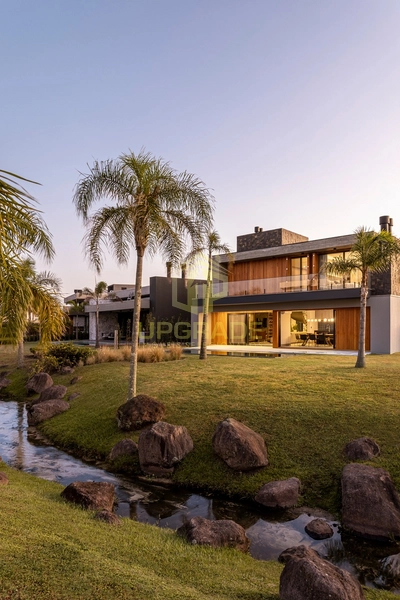 O mar é o melhor lugar para curar as mágoas do coração.: 2ª foto da galeria de imagens do imóvel