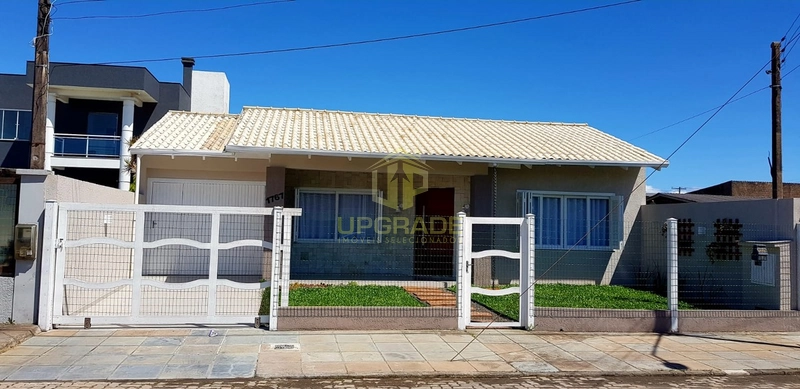 Linda casa com ótimo acabamento!: 1ª foto da galeria de imagens do imóvel