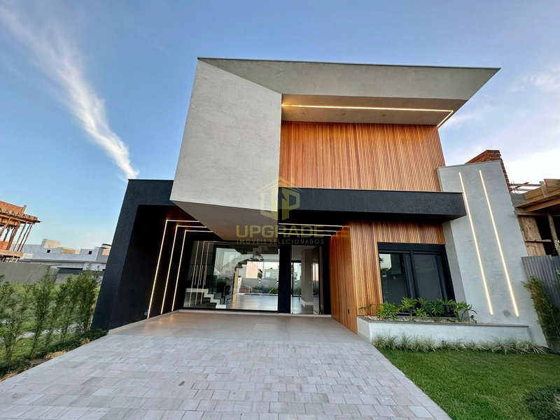 Em um condomínio de alto padrão e próximo da Infraestrutura!