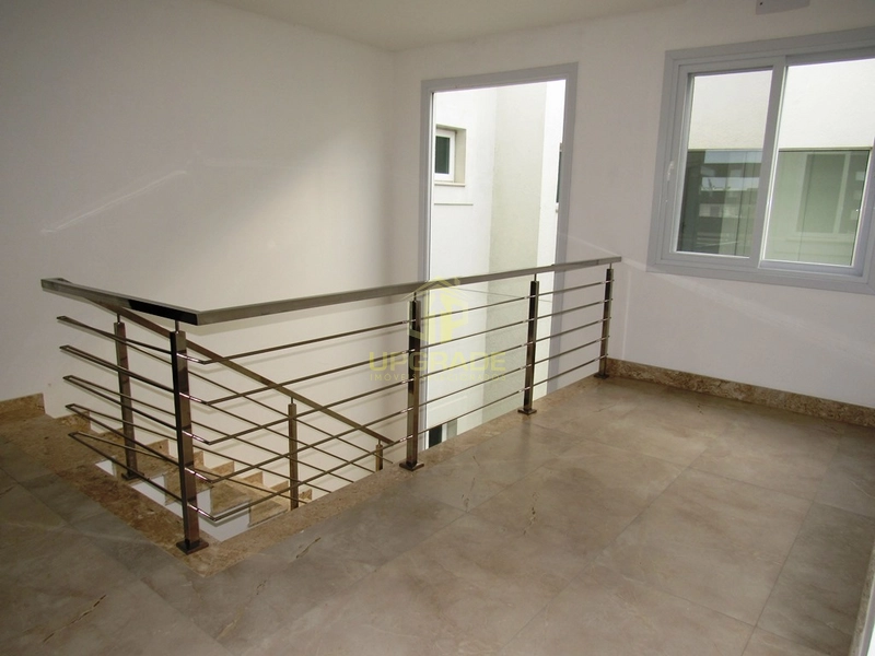 Sobrado com ótima localização de esquina em alto padrão!: 7ª foto da galeria de imagens do imóvel