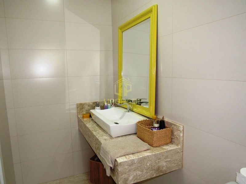 Sobrado com ótima localização de esquina em alto padrão!: 8ª foto da galeria de imagens do imóvel