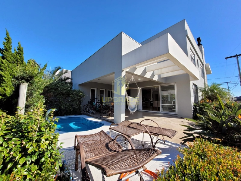 A chave do sucesso é tornar os sonhos realidade.