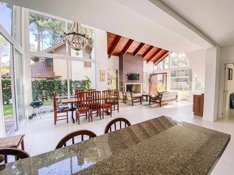 Viver é a coisa mais rara do mundo. A maioria das pessoas só existem!: 18ª foto da galeria de imagens do imóvel