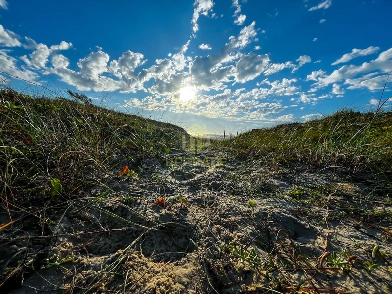 Com uma arquitetura moderna e uma vista de aquecer o coração...: 10ª foto da galeria de imagens do imóvel