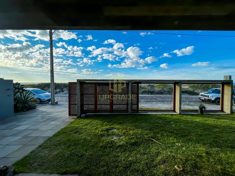 Com uma arquitetura moderna e uma vista de aquecer o coração...: 33ª foto da galeria de imagens do imóvel