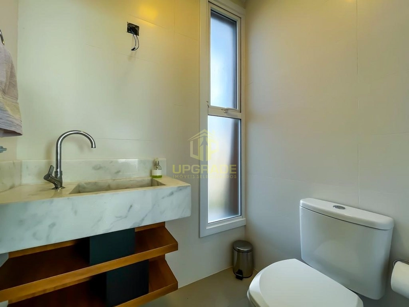 Com uma arquitetura moderna e uma vista de aquecer o coração...: 45ª foto da galeria de imagens do imóvel