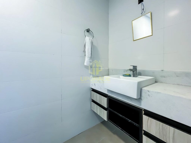 Com uma arquitetura moderna e uma vista de aquecer o coração...: 24ª foto da galeria de imagens do imóvel