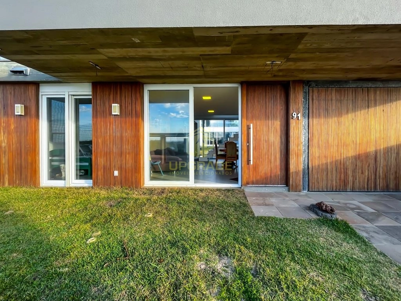 Com uma arquitetura moderna e uma vista de aquecer o coração...: 5ª foto da galeria de imagens do imóvel