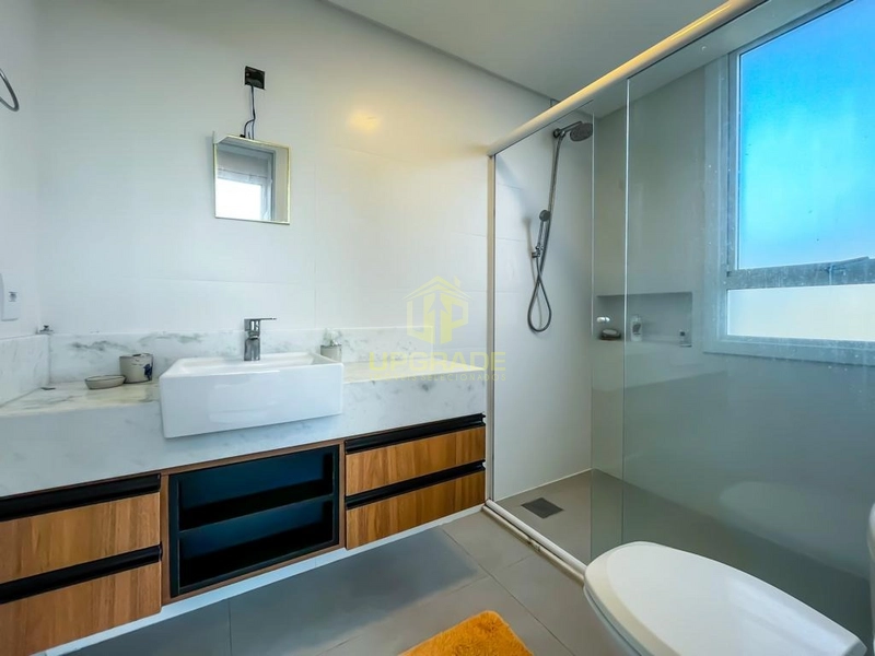 Com uma arquitetura moderna e uma vista de aquecer o coração...: 14ª foto da galeria de imagens do imóvel