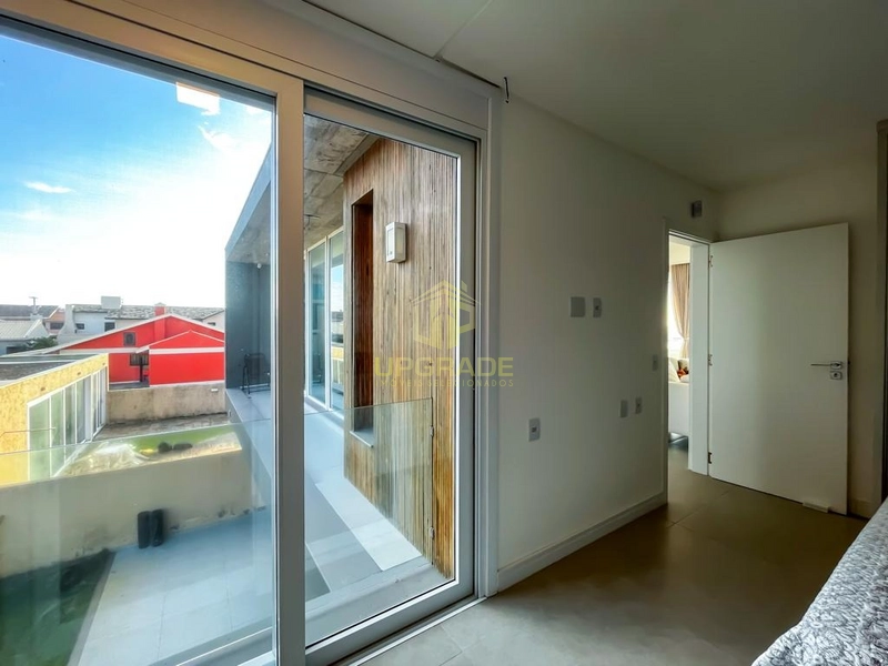 Com uma arquitetura moderna e uma vista de aquecer o coração...: 15ª foto da galeria de imagens do imóvel