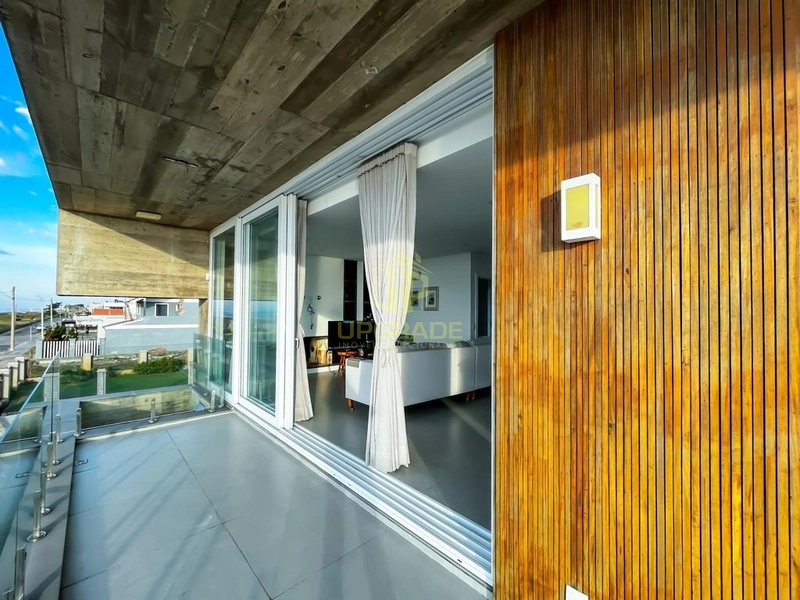 Com uma arquitetura moderna e uma vista de aquecer o coração...: 18ª foto da galeria de imagens do imóvel