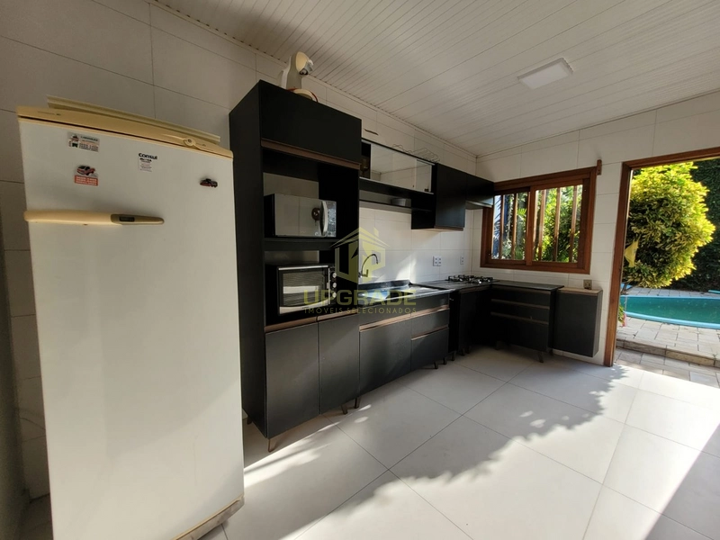 No centro de Xangri-lá, de esquina com área verde e próximo do Mar!: 10ª foto da galeria de imagens do imóvel