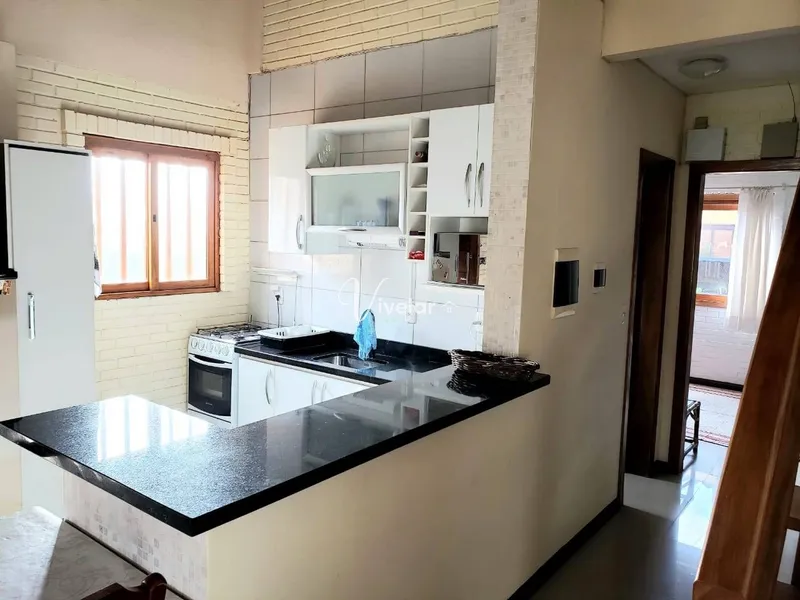 LINDA CASA A VENDA COM EXCELENTE LOCALIZAÇÃO: 3ª foto da galeria de imagens do imóvel
