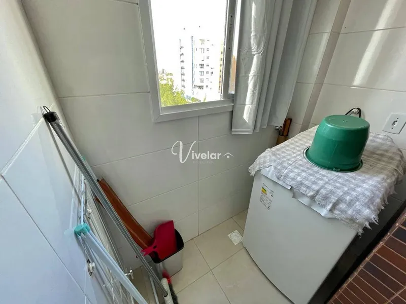 LINDO APARTAMENTO A VENDA COM EXCELENTE LOCALIZAÇÃO PRÓXIMO DO MAR: 10ª foto da galeria de imagens do imóvel
