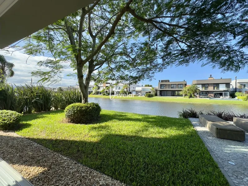 LINDO SOBRADO A BEIRA LAGO: 34ª foto da galeria de imagens do imóvel
