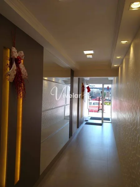 APARTAMENTO COM DOIS DORMITÓRIOS SENDO UM SUÍTE A POUCOS METROS DO MAR: 3ª foto da galeria de imagens do imóvel