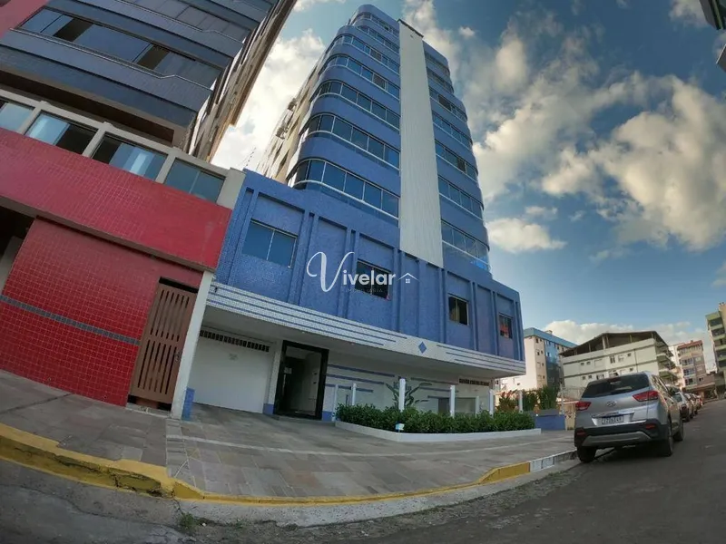APARTAMENTO COM DOIS DORMITÓRIOS SENDO UM SUÍTE A POUCOS METROS DO MAR: 2ª foto da galeria de imagens do imóvel