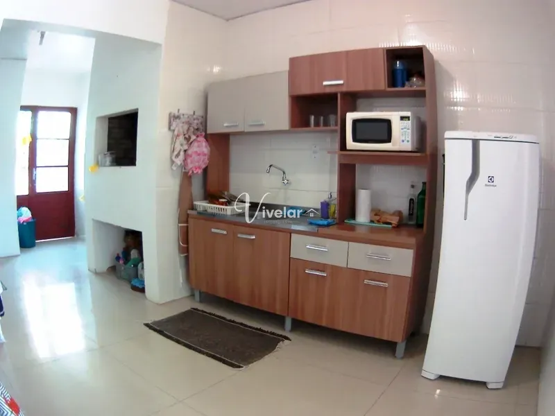 CASA A VENDA COM 3 SUÍTES COM LOCALIZAÇÃO PRIVILEGIADA: 5ª foto da galeria de imagens do imóvel