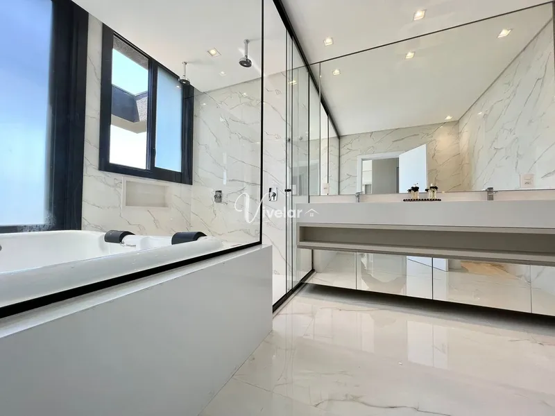 CASA EM CONDOMINIO FECHADO COM ELEVADOR E CINCO SUÍTES: 4ª foto da galeria de imagens do imóvel