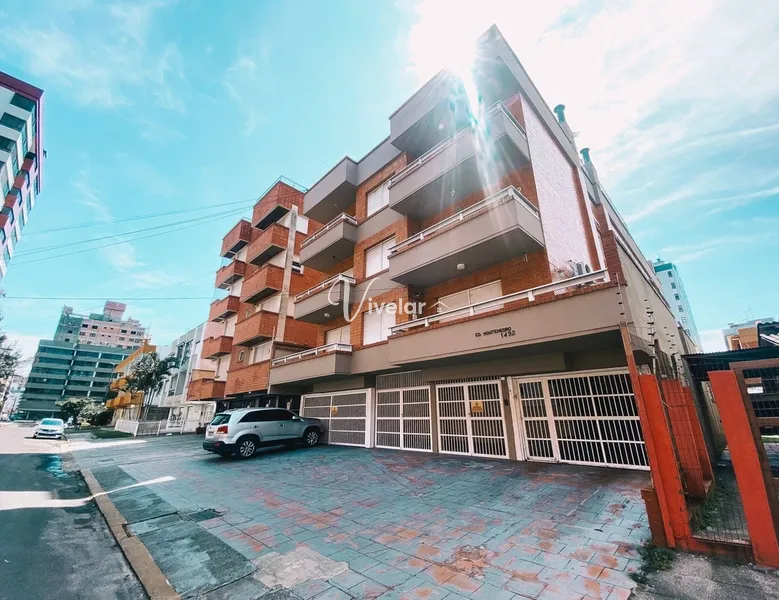 NO CENTRO, COM LINDO TERRAÇO + dependência!: 3ª foto da galeria de imagens do imóvel