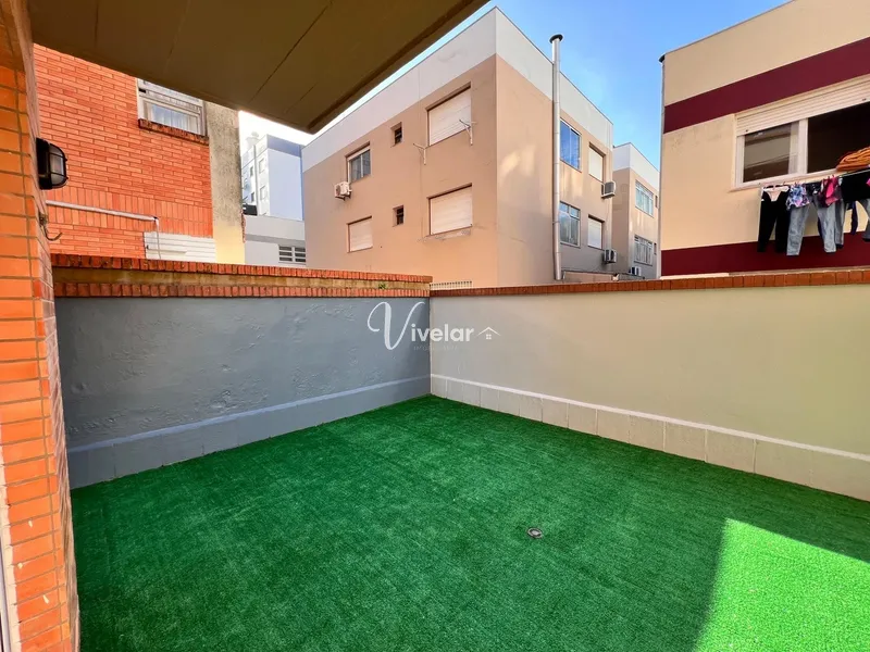 NO CENTRO, COM LINDO TERRAÇO + dependência!: 18ª foto da galeria de imagens do imóvel