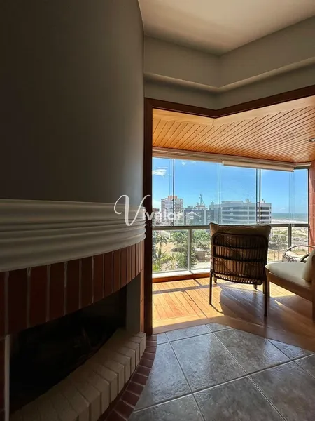 AMPLO APARTAMENTO NO CENTRO, DE FRENTE PARA PRAÇA E VISTA MAR: 5ª foto da galeria de imagens do imóvel
