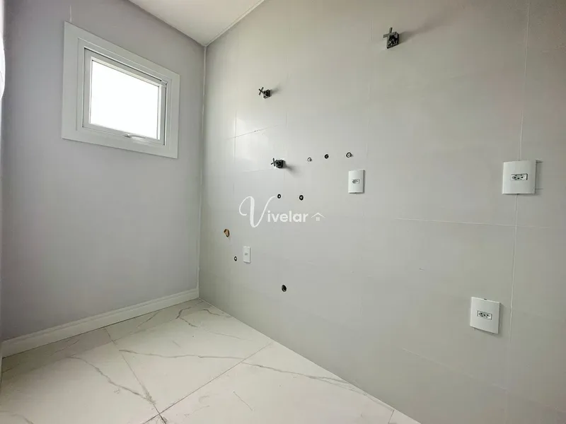LINDA CASA A VENDA EM CAPÃO DA CANOA A POUCOS METROS DO MAR: 13ª foto da galeria de imagens do imóvel