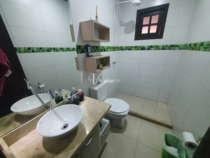 CASA A VENDA COM PISCINA E 3 DORMITÓRIOS: 11ª foto da galeria de imagens do imóvel