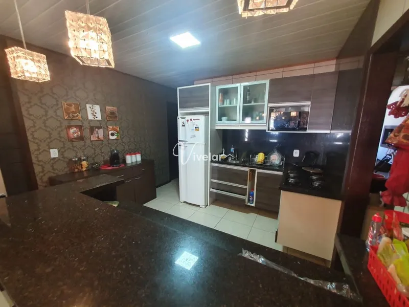 CASA A VENDA COM PISCINA E 3 DORMITÓRIOS: 4ª foto da galeria de imagens do imóvel
