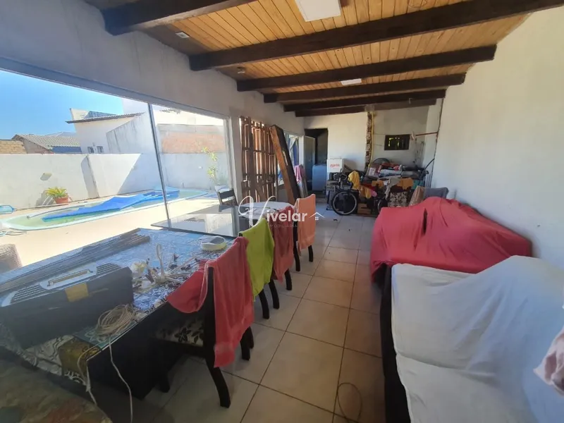 CASA A VENDA COM PISCINA E 3 DORMITÓRIOS: 10ª foto da galeria de imagens do imóvel