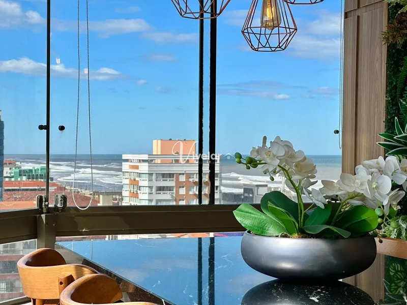 APARTAMENTO COM INFRA E VISTA PADA O MAR, JUNTO A PRAÇA DO FAROL: 1ª foto da galeria de imagens do imóvel