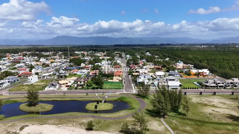 SOBRADO A VENDA A POUCOS METROS DO MAR: 37ª foto da galeria de imagens do imóvel