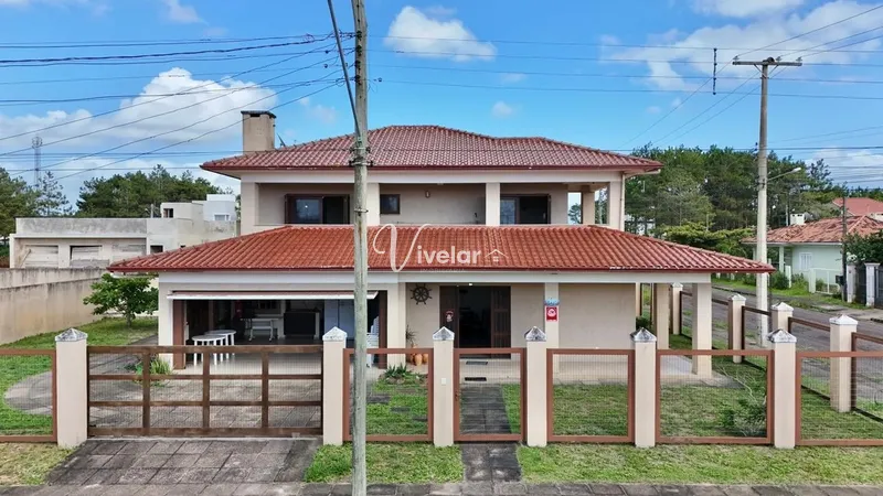 SOBRADO A VENDA A POUCOS METROS DO MAR: 3ª foto da galeria de imagens do imóvel