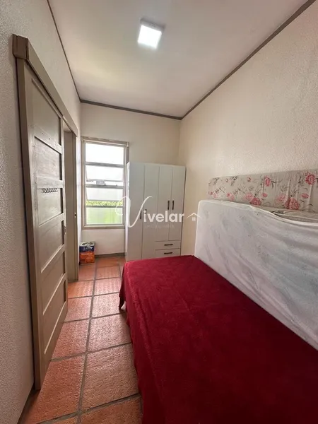 APARTAMENTO AMPLO COM SACADA: 8ª foto da galeria de imagens do imóvel