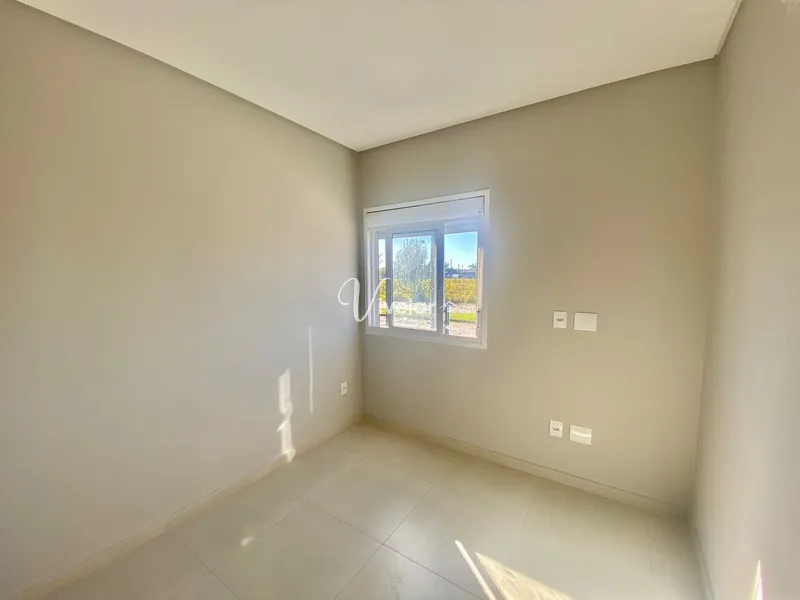 CASA MARAVILHOSA DE ESQUINA -: 16ª foto da galeria de imagens do imóvel
