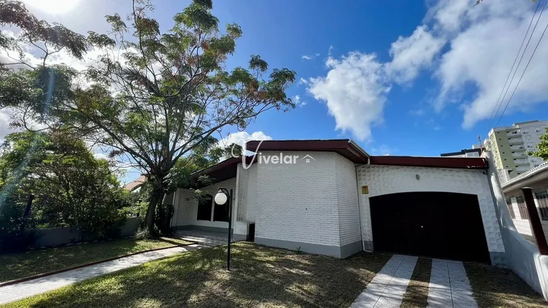 CASA COM EXCELENTE LOCALIZAÇÃO A VENDA: 3ª foto da galeria de imagens do imóvel