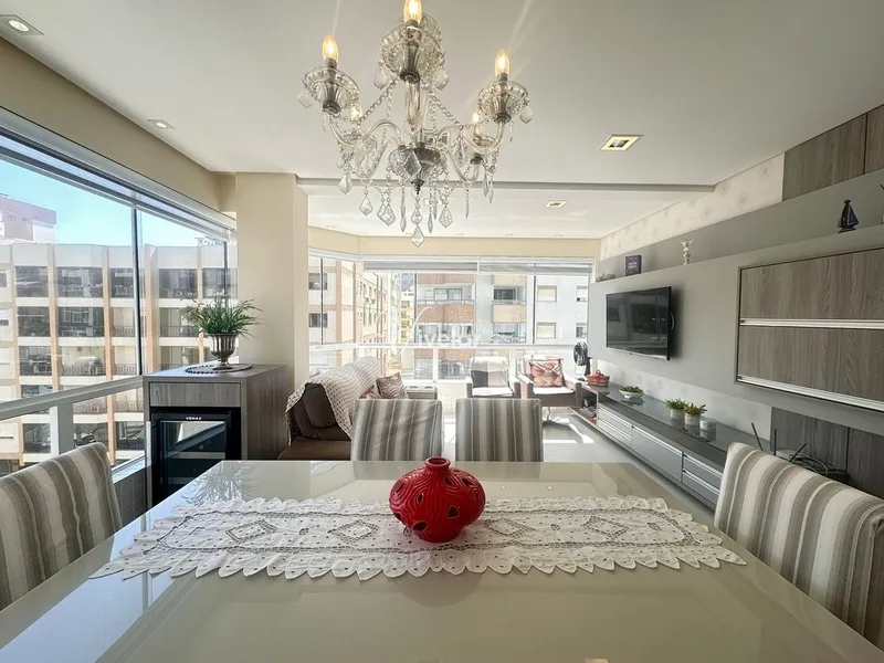 UM APARTAMENTO ACONCHEGANTE , AMPLO E COM UMA ÓTIMA ILUMINAÇÃO !: 3ª foto da galeria de imagens do imóvel